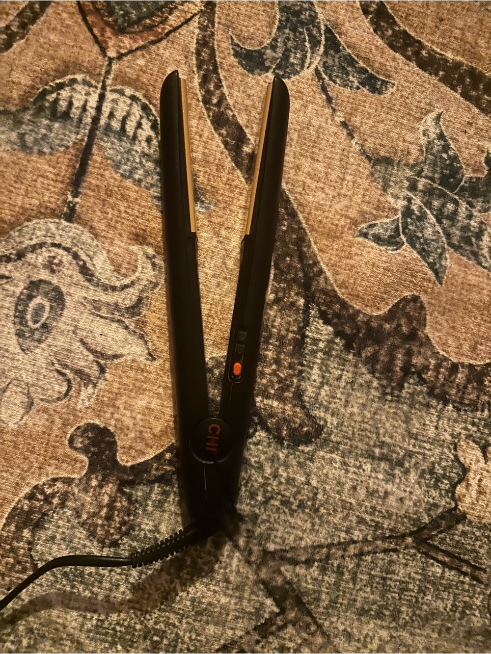 CHI Black Ceramic Flat Iron Hair Straightener with Gold Plates - Picture 3 of 3